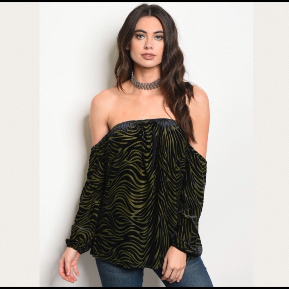 Off the shoulder animal zebra print top shirt - Picture 2 of 3